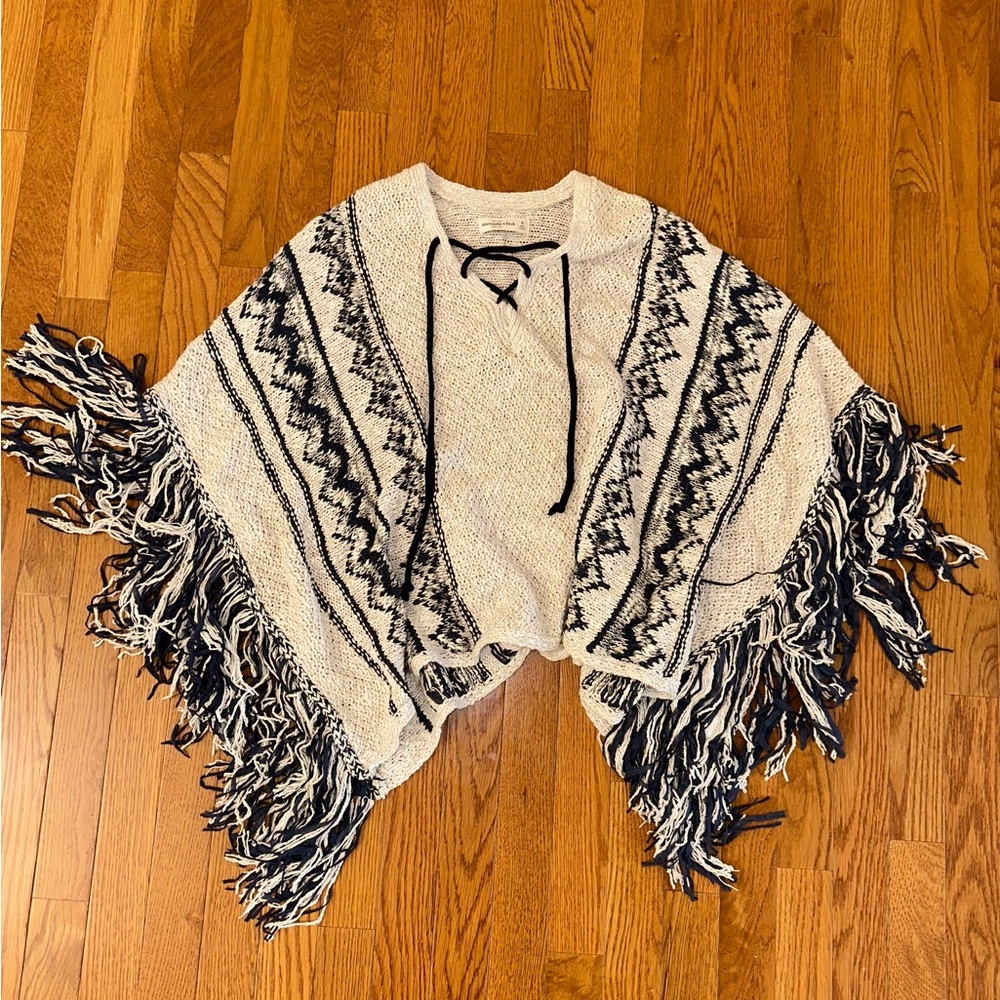 Abercrombie & Fitch Women’s Boho Beach Poncho Sweater Medium Beige Navy Blue